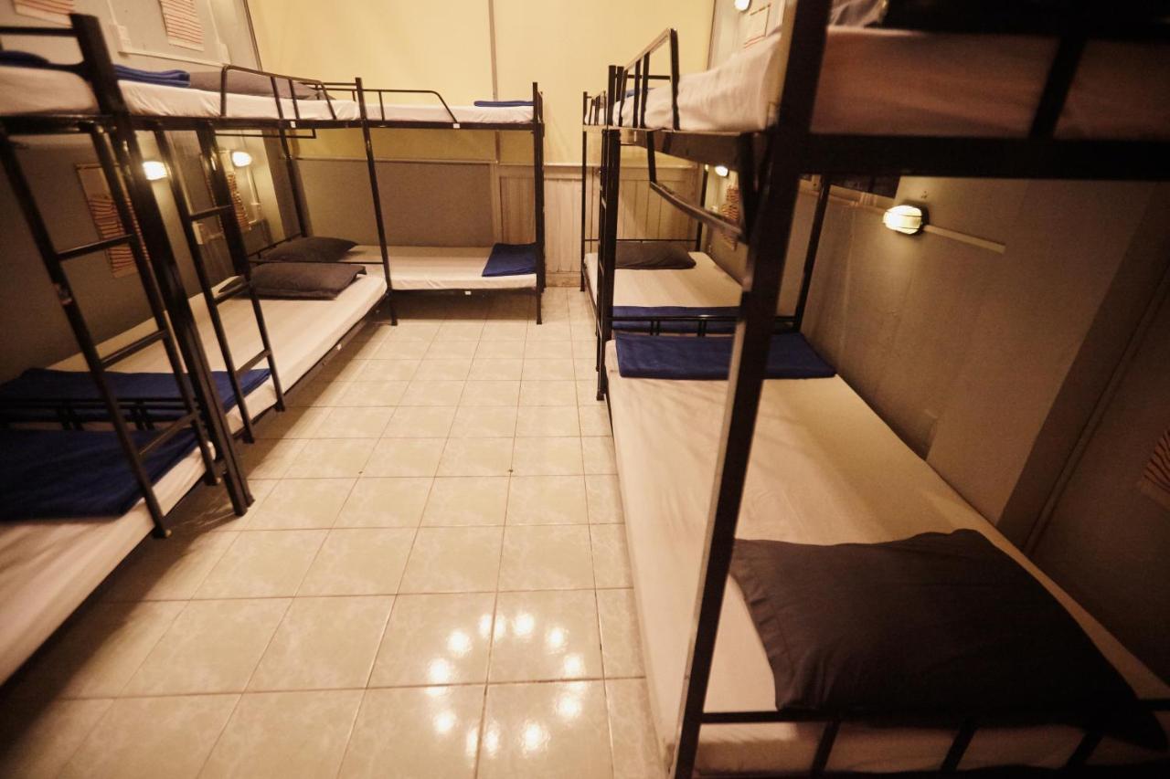 Dream Station - Saigon Hostel Ho Chi Minh-staden Exteriör bild